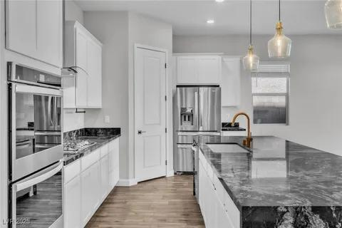 Thompsons Road House for sell