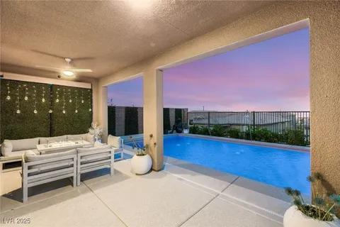 4 beds luxury house