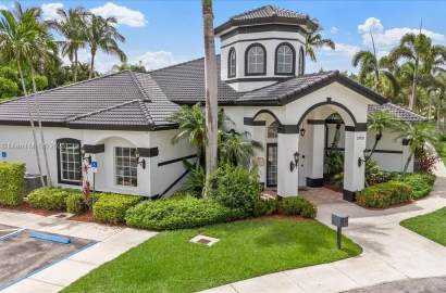2 Floor house in Florida