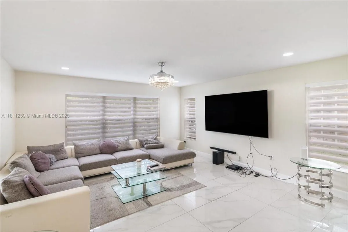 2 Floor house in Florida