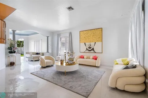 6 room luxury duplex for sale in Florida