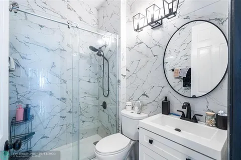 6 room luxury duplex for sale in Florida