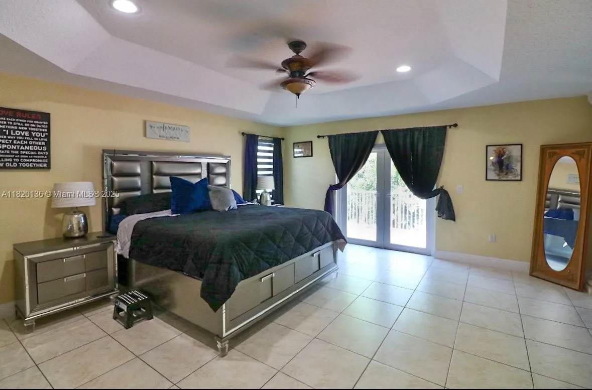 6 bed Apartment in Florida